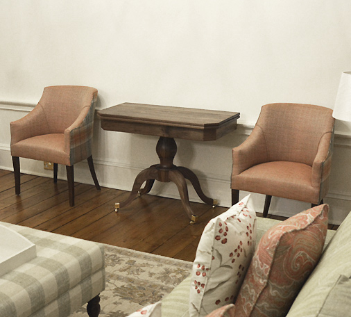 Traditional or modern style furniture